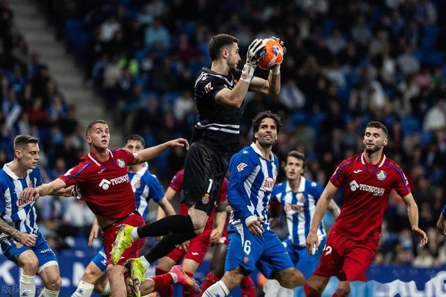 澳客官网app-西甲比赛中,瓦伦西亚队战绩亮眼(瓦伦西亚队阵容)