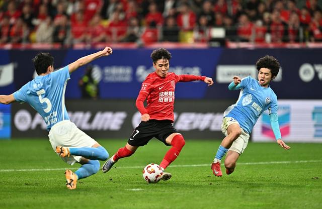 澳客平台-包含天津泰达球员发挥出色,取得关键胜利的词条