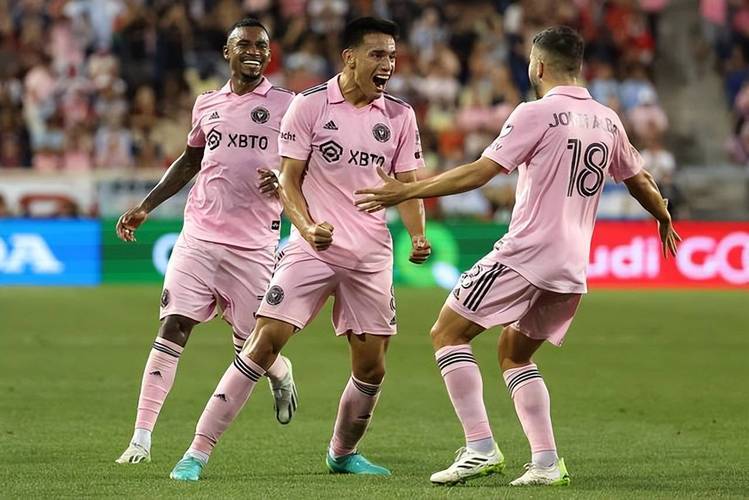 澳客视频-关于帕尔梅拉斯外援训练状态火热,世俱杯淘汰赛关键战的信息