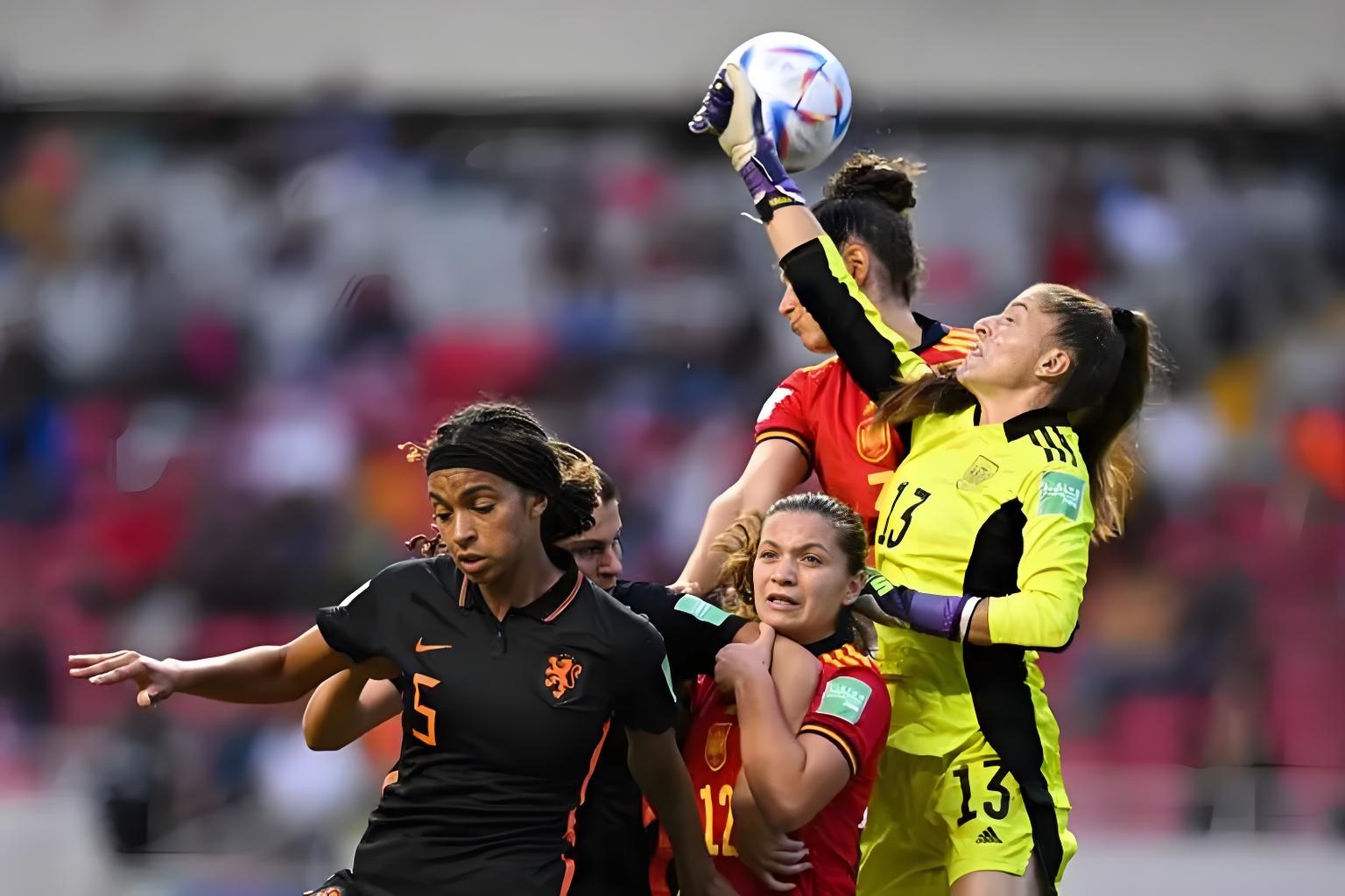 澳客vip注册-美洲女足比赛吸引球迷狂热关注,胜负悬念不断的简单介绍