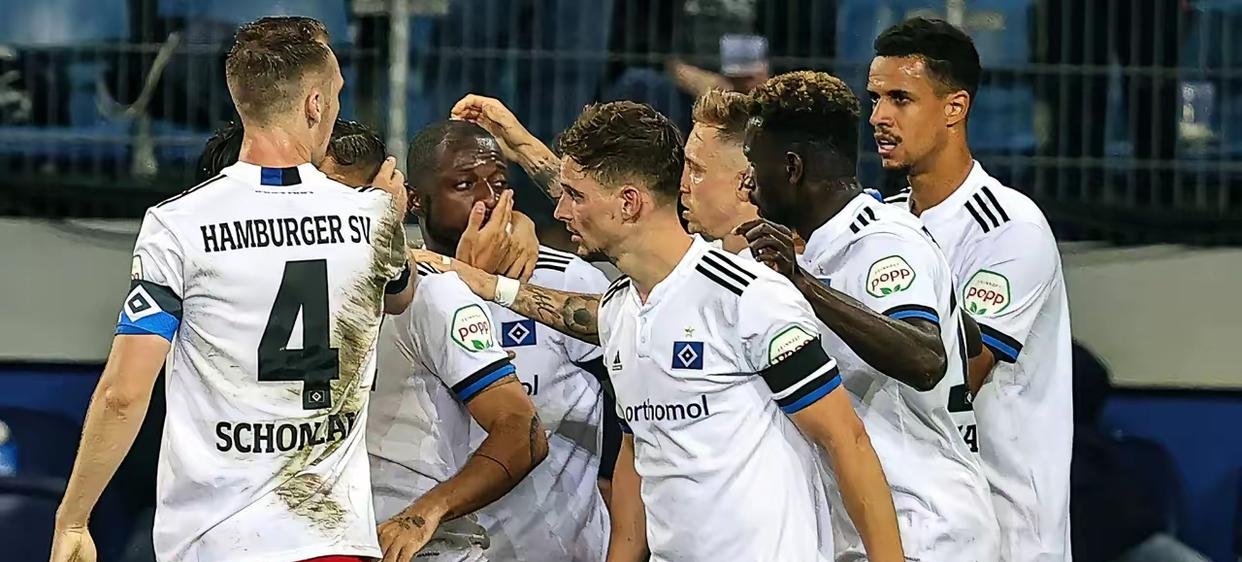 澳客官方-汉堡队艰难取胜,顽强拼搏取得比赛胜利