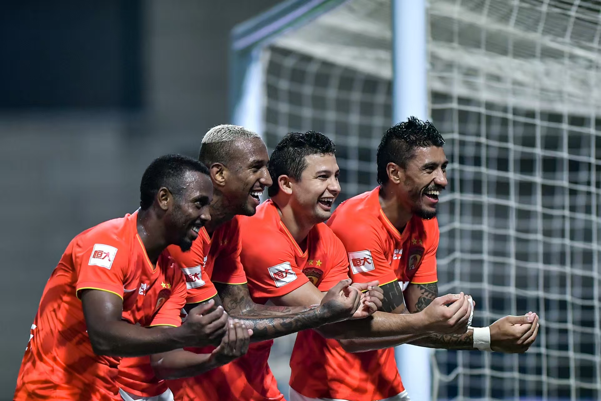 澳客网页版入口-多支球队展现出色表现,晋级希望成现实!的简单介绍