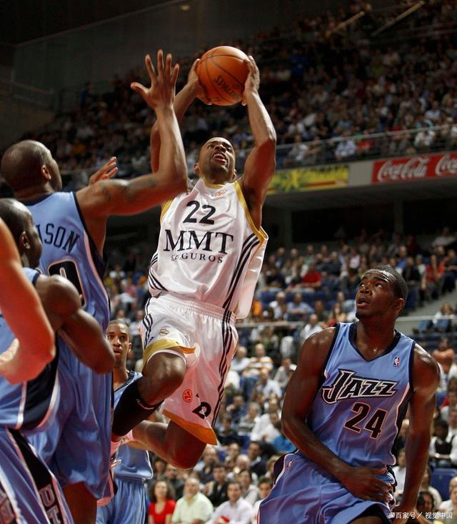 澳客中国官网-爵士横扫老鹰,取得七连胜!