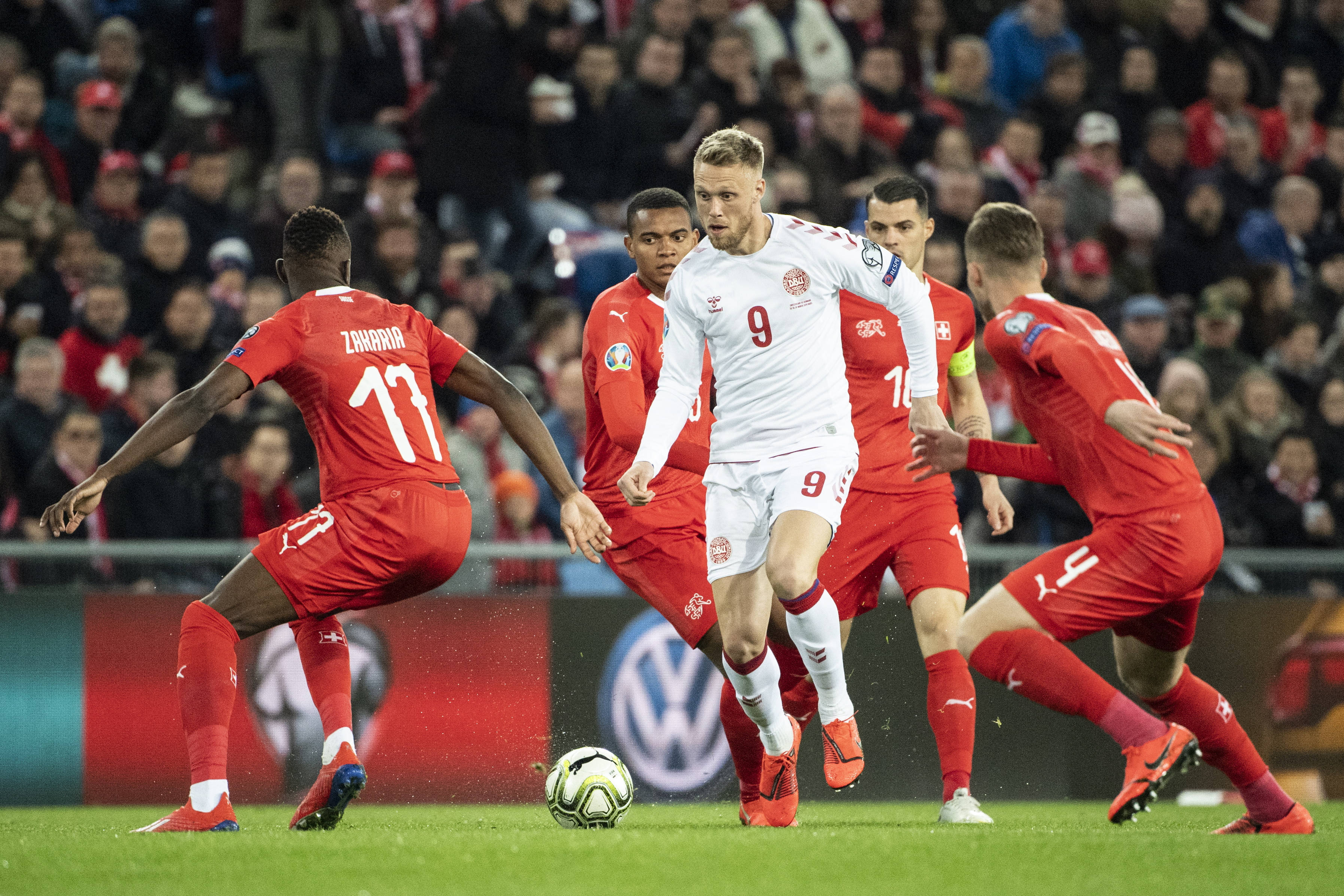 澳客地址-波兰队击败以色列,欧预赛小组赛全胜领跑