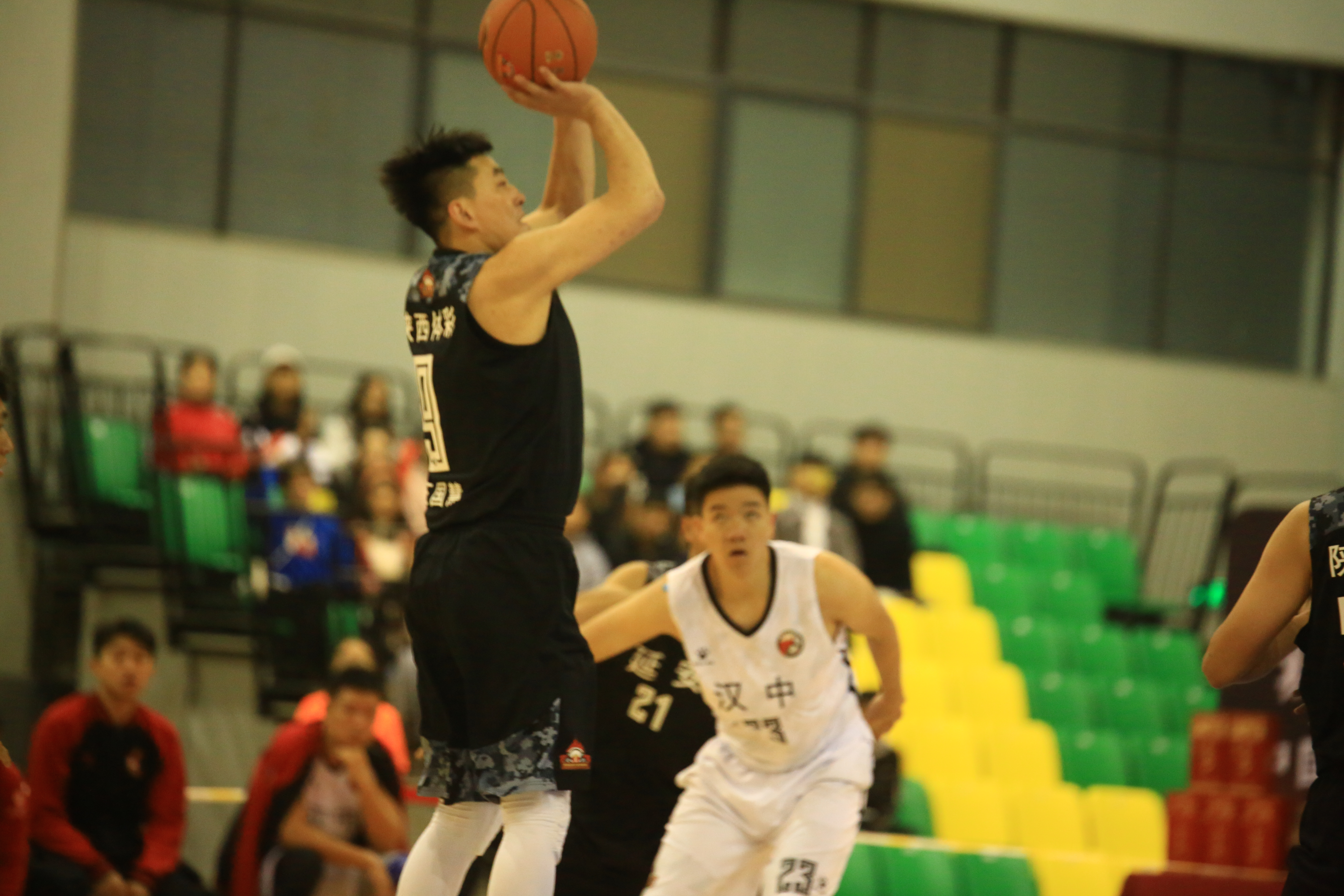 澳客培训-兰超大战较胜,甘巴彪获取联赛排位赛